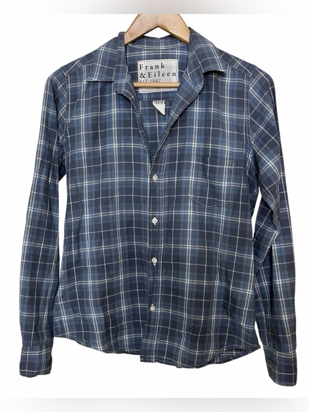 Frank & Eileen Barry plaid button down shirt